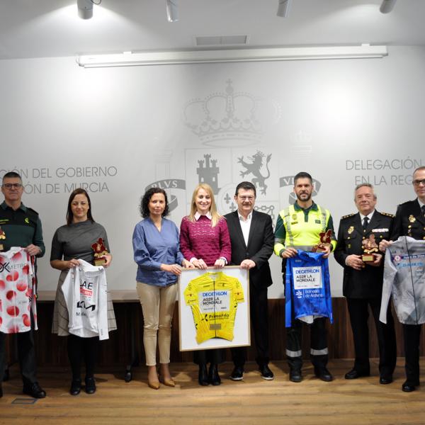 Agradecimiento de la Vuelta Ciclista a la Región de Murcia – Costa Cálida – Gran Premio Primafrio 2024 a las Fuerzas de Seguridad del Estado